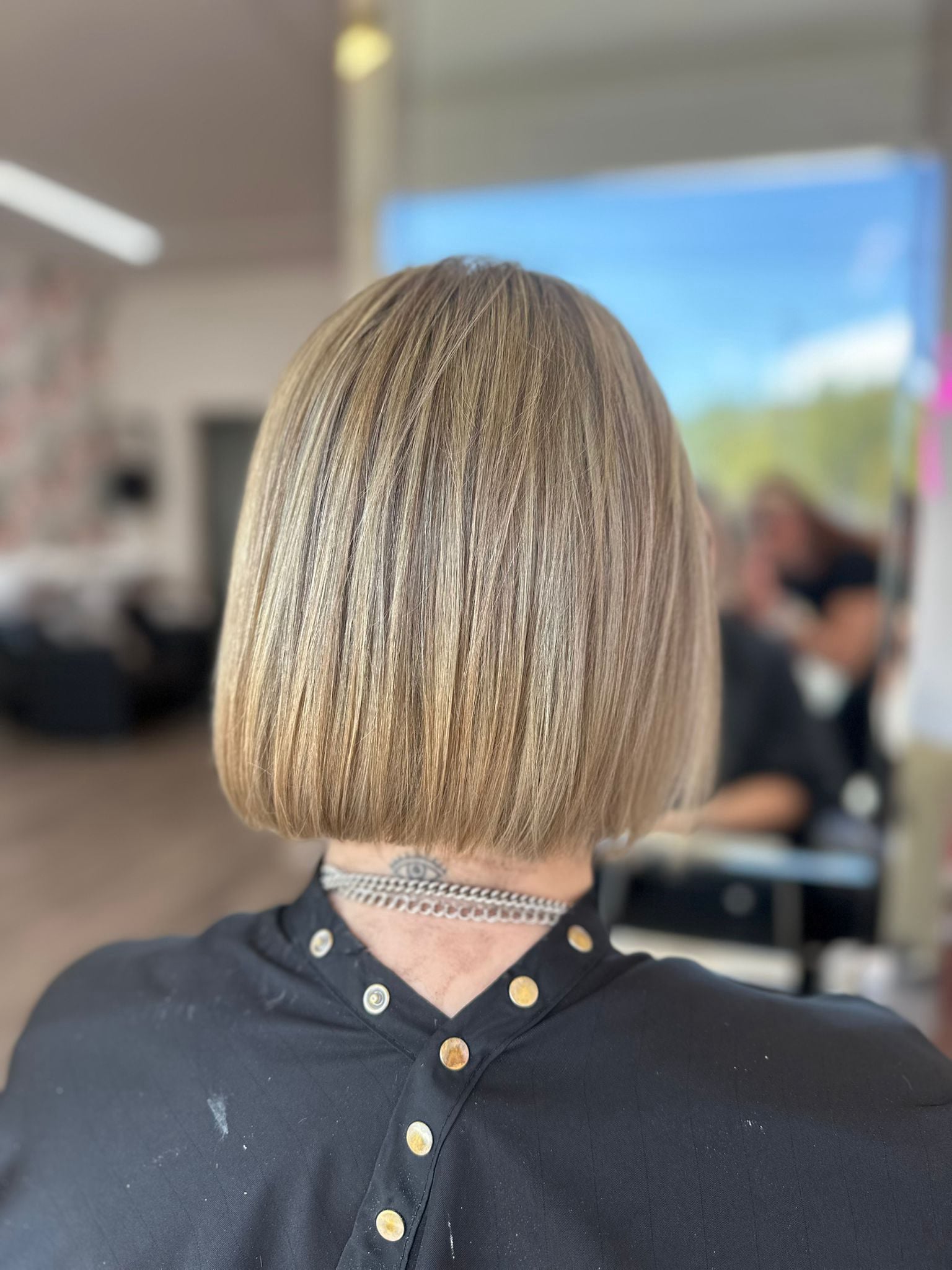 Bright white highlights - clean blonde