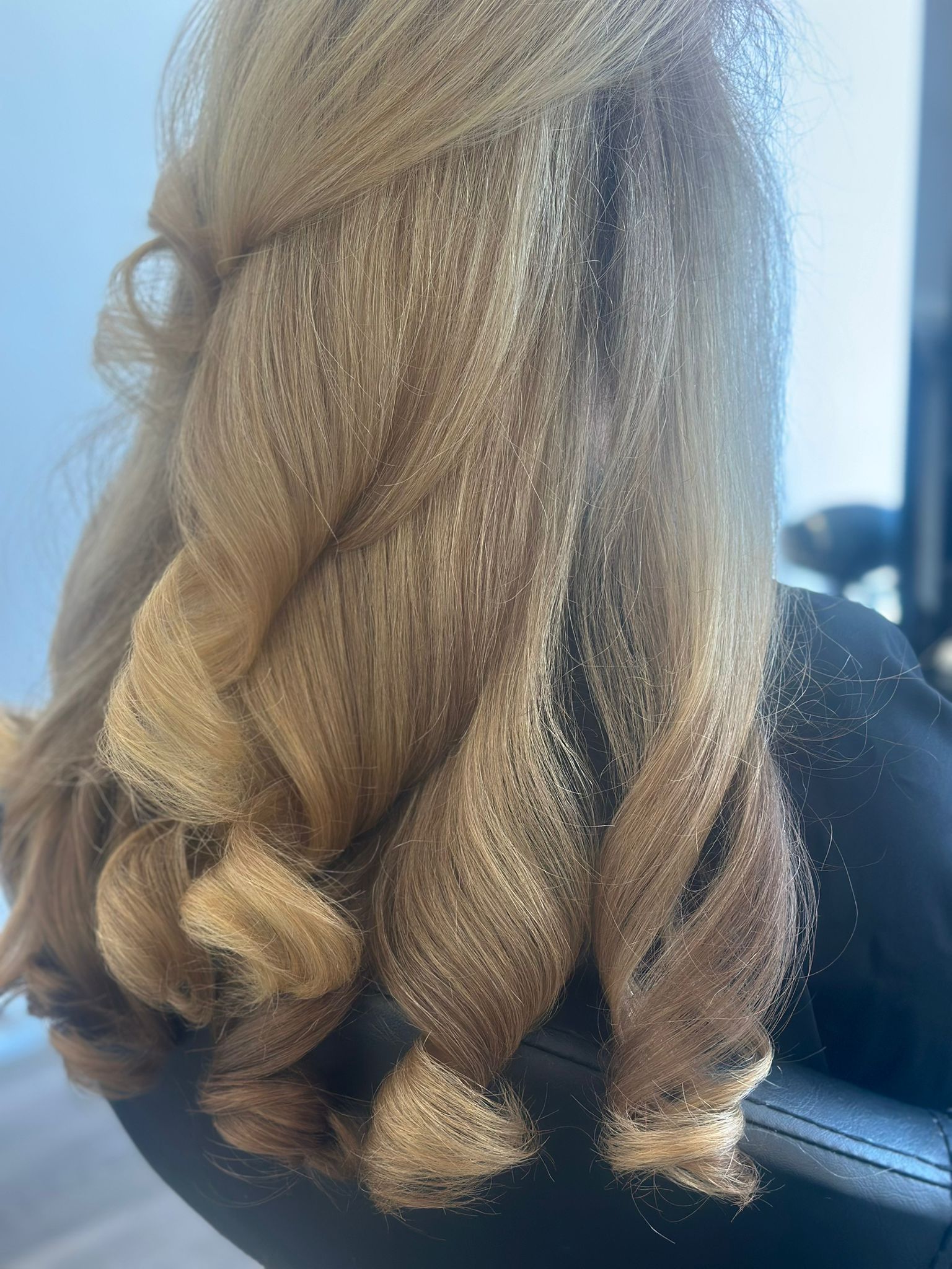 Teasylights and a big bouncy curly blow dry