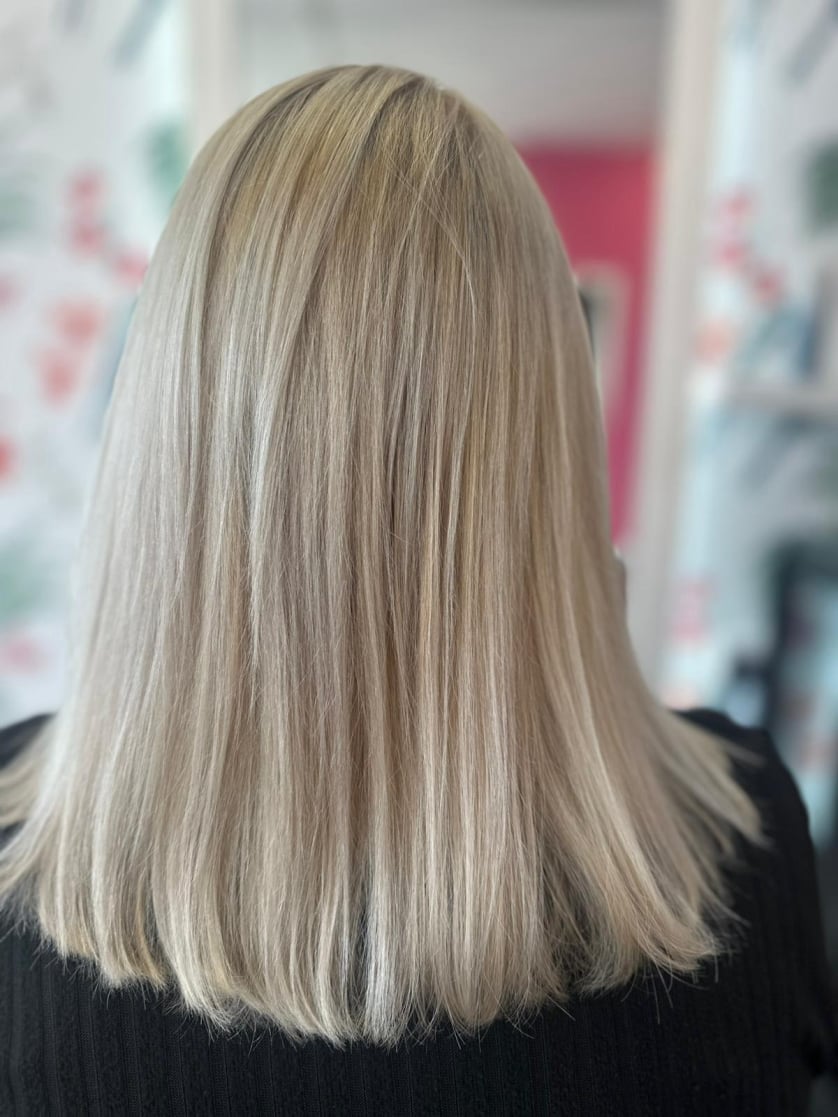 Bright white highlights - clean blonde
